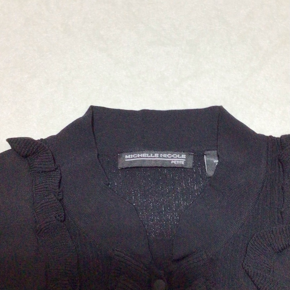 Michelle Nicole Black Short Sleeve Ruffled Shirt, Size Petite Medium - Picture 3 of 9